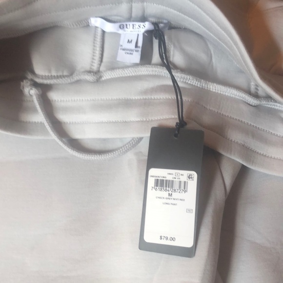 Guess jogger outfit set - Picture 4 of 4